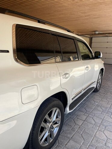 Toyota Land Cruiser-11