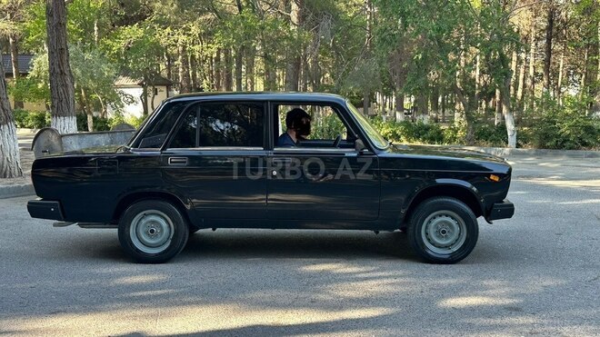 LADA (VAZ) 2107-2