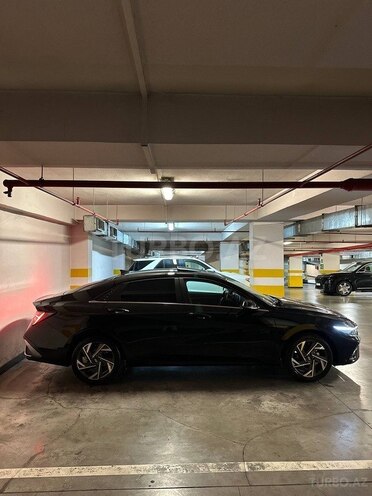 Hyundai Elantra-5