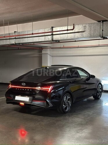 Hyundai Elantra-7