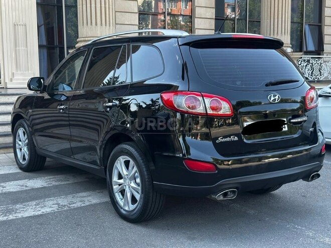 Hyundai Santa Fe-15