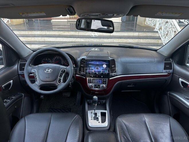 Hyundai Santa Fe-17