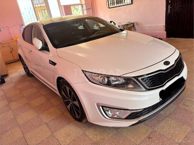 Kia K5-1