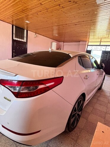 Kia K5-4