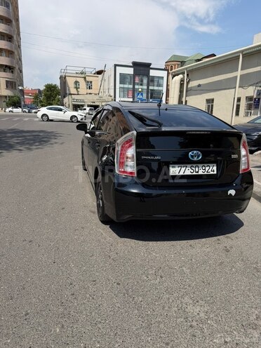 Toyota Prius-6