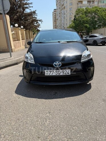 Toyota Prius-2