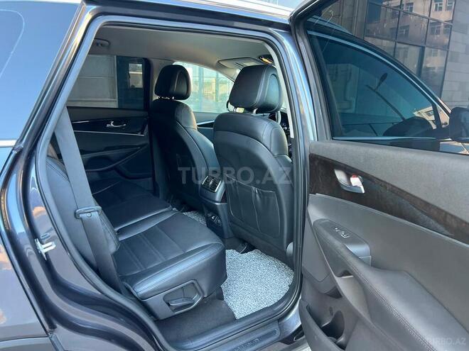 Kia Sorento-13