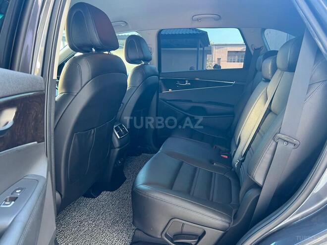 Kia Sorento-23