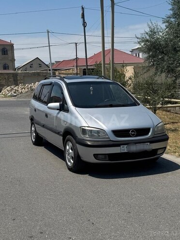 Opel Zafira-9