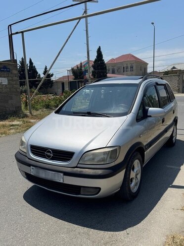 Opel Zafira-6