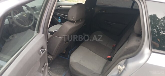 Opel Astra-10