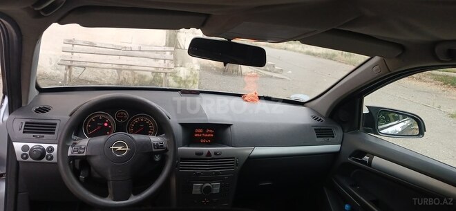 Opel Astra-7