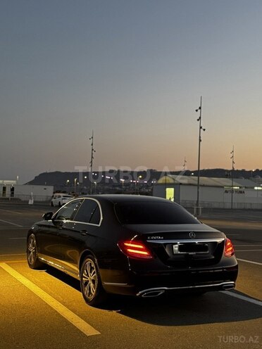 Mercedes E 220 d-7
