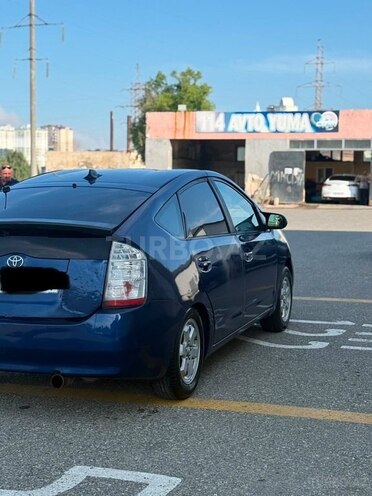 Toyota Prius-5
