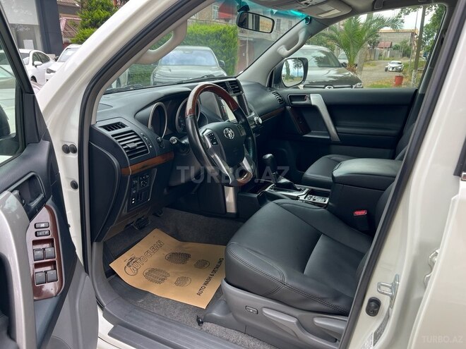 Toyota Land Cruiser Prado-9