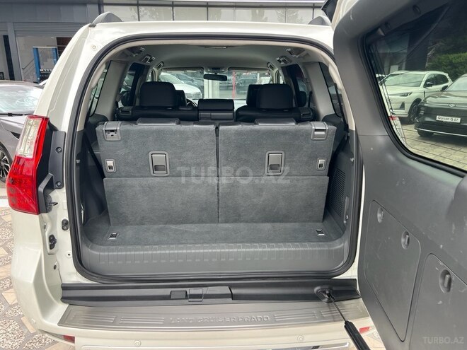 Toyota Land Cruiser Prado-15