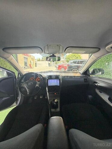 Toyota Corolla-10