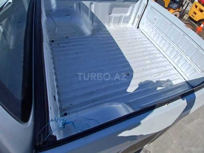 Mitsubishi L200-3