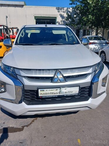 Mitsubishi L200-8