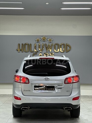 Hyundai Santa Fe-10