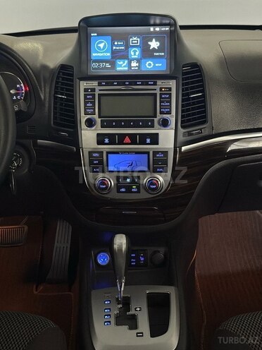 Hyundai Santa Fe-14