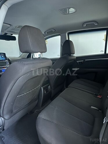 Hyundai Santa Fe-21