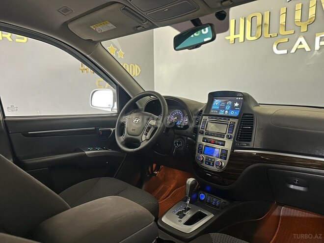 Hyundai Santa Fe-15