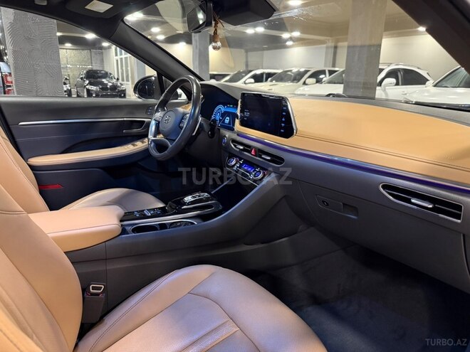 Hyundai Sonata-14