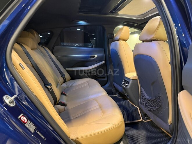 Hyundai Sonata-15