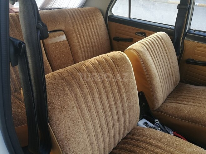 GAZ 24 "Volga"-8