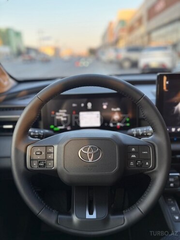 Toyota RAV4-17