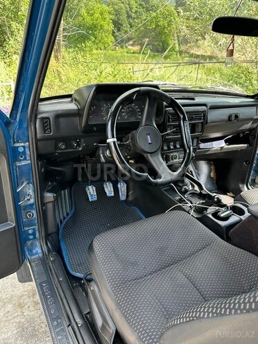 LADA (VAZ) Niva-9