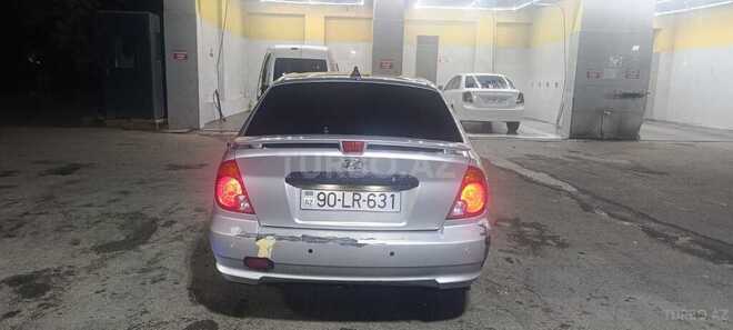 Hyundai Accent-12