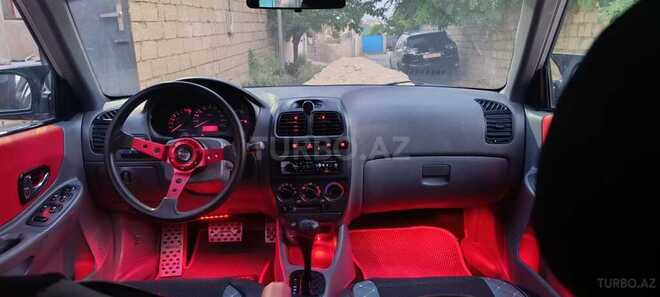 Hyundai Accent-3