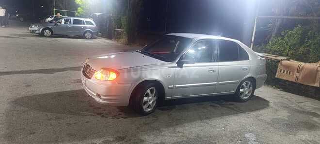 Hyundai Accent-16