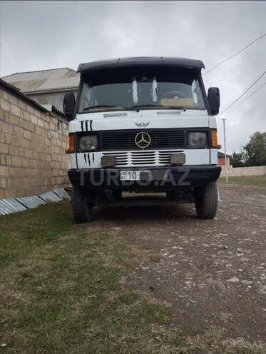 Mercedes 410 D-1