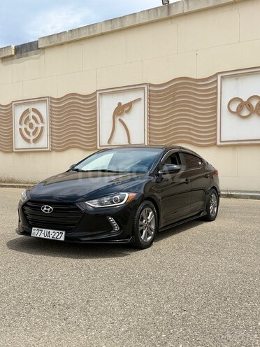 Hyundai Elantra-1