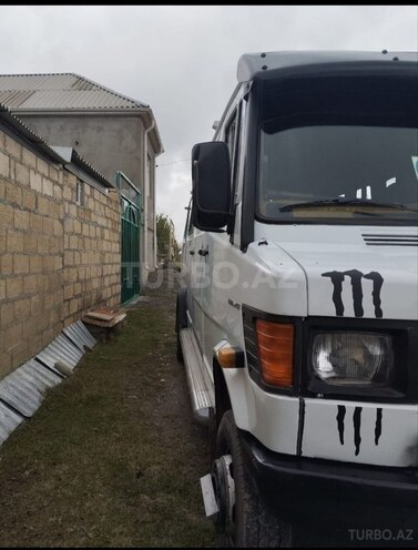 Mercedes 410 D-7