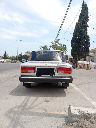 LADA (VAZ) 2107-2