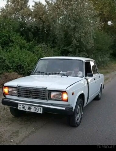 LADA (VAZ) 2107-1