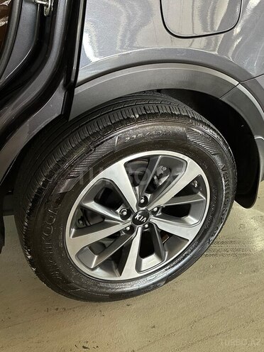 Kia Sorento-9
