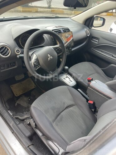 Mitsubishi Attrage-5