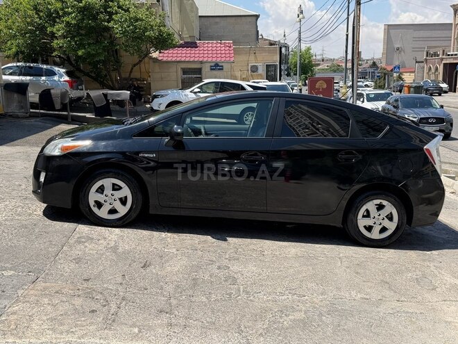 Toyota Prius-3