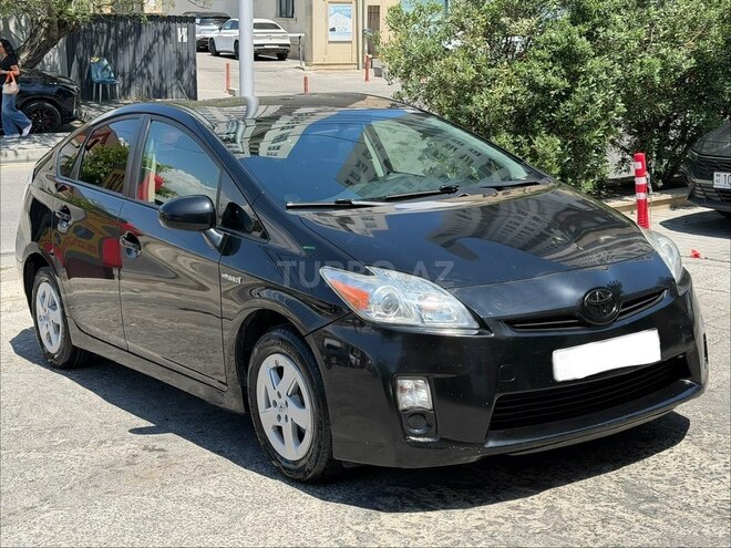 Toyota Prius-2