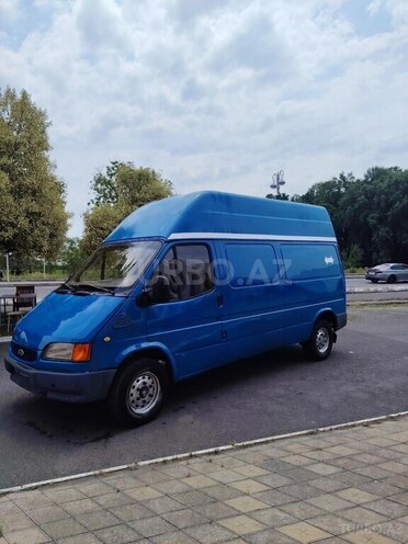 Ford Transit-7