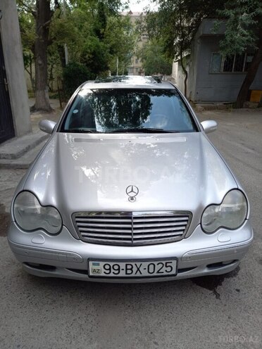 Mercedes C 200-1