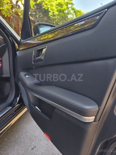Mercedes E 250-12