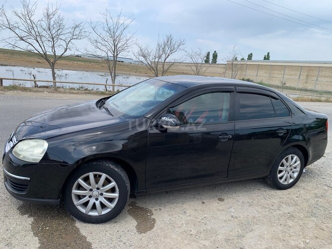 Volkswagen Jetta-2