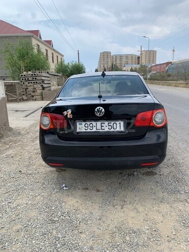 Volkswagen Jetta-4