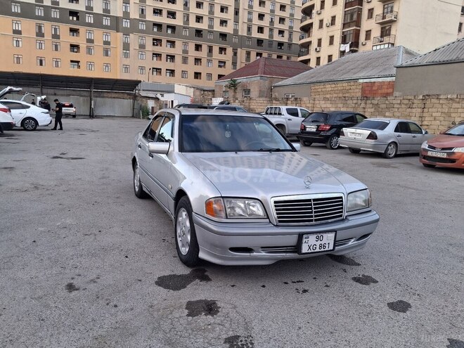 Mercedes C 200-7